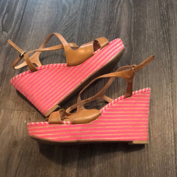 Tommy Hilfiger pink stripe wedge sandal - Picture 4 of 4